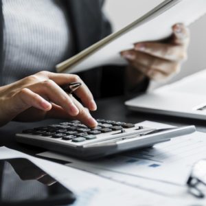 Rémunération non autorisée du gérant d’une SARL : une action en référé est possible